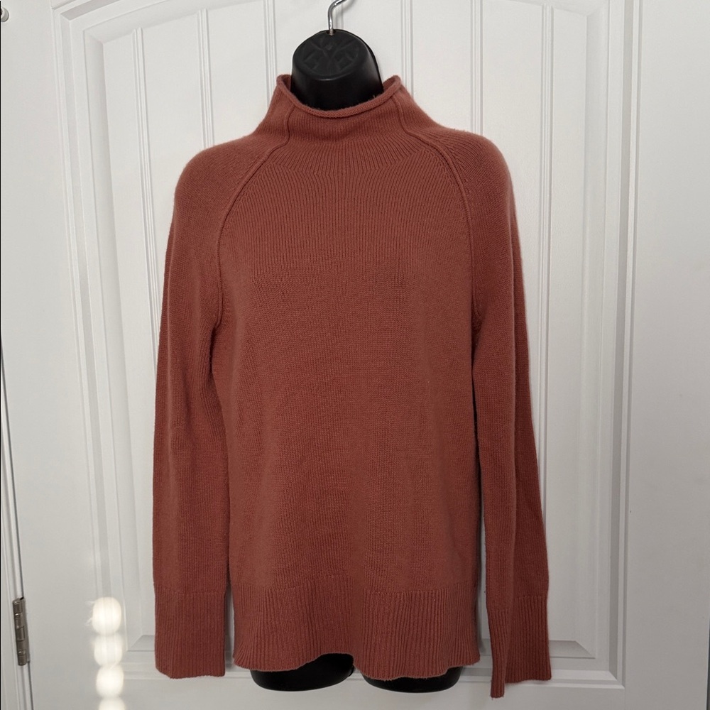 Theory Rust Sweater size S